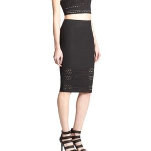 ⬇️$25NYCC pencil skirt black lacer cut design L
